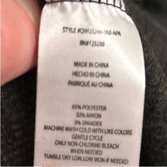 Women’s Rae Dunn Charcoal Grey Sweatshirt with Ankle Socks Size Small - Picture 10 of 11